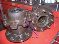 dually hub 2.jpg (32326 bytes)